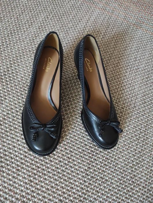 Нові шкіряні туфлі Clarks