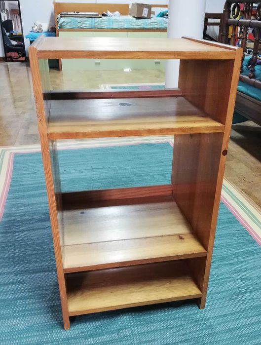 Móvel de apoio para PC