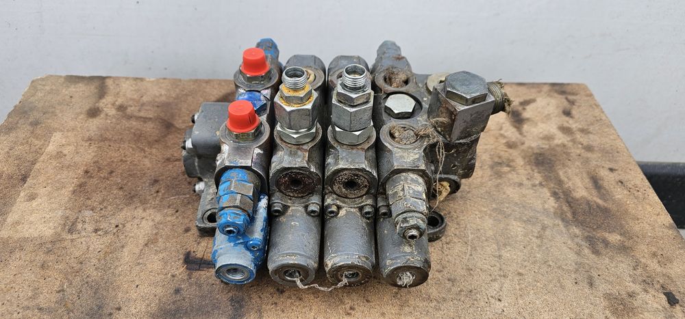 Rozdzielacz hydrauliczny  sekcja rexroth sigma mini koparka
