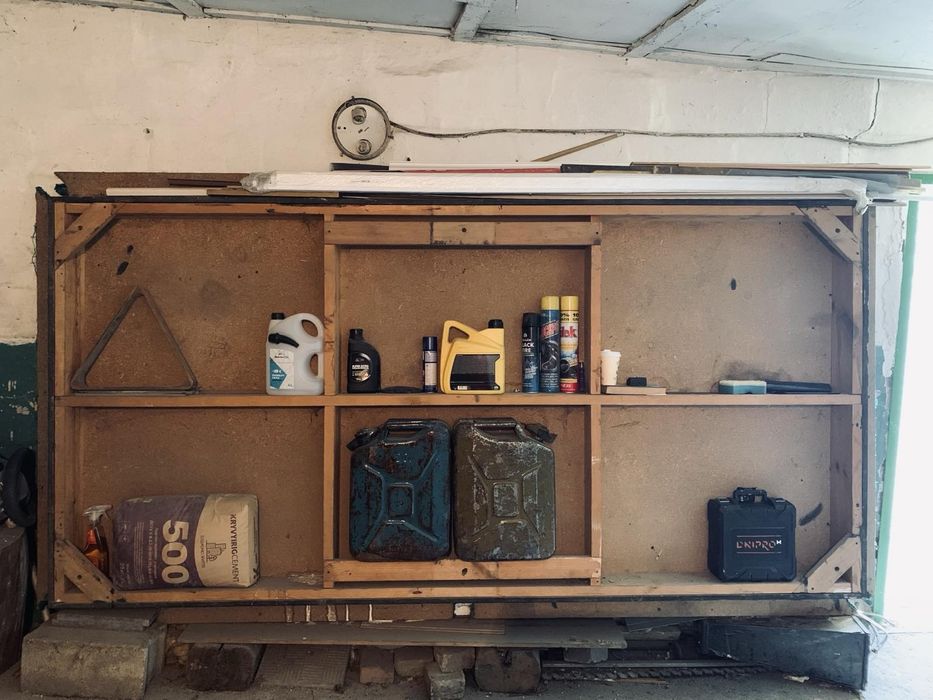 Продам більярдний стіл для російського більярду