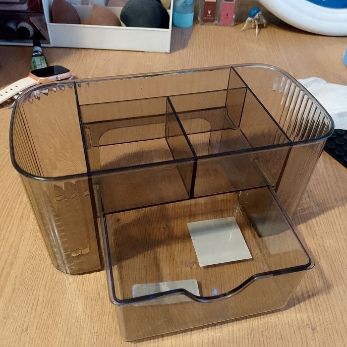 Органайзер для косметики,б/у но в хорошем состоянии