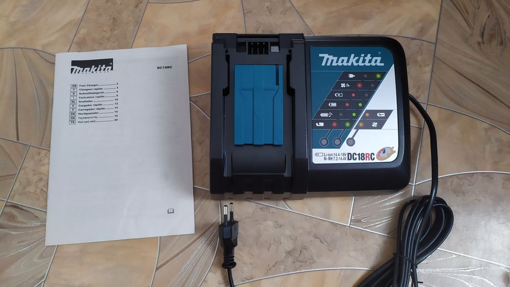 Зарядний пристрій makita dc 18 rc