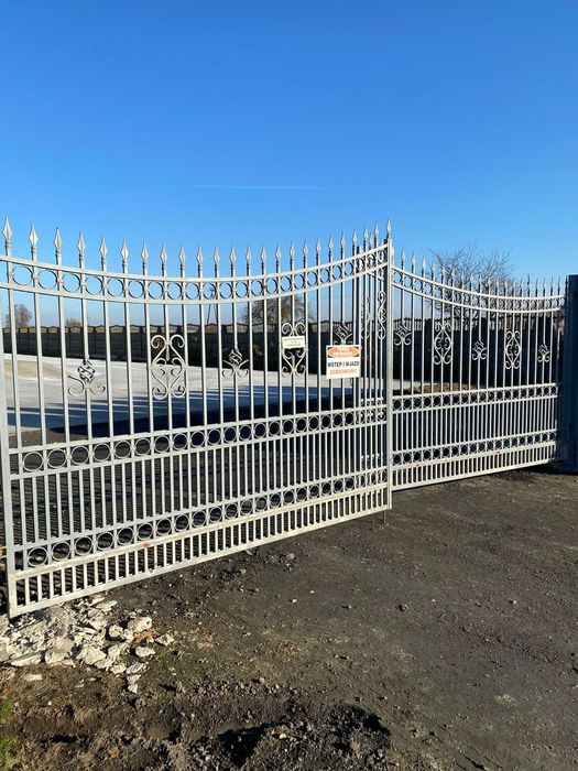 Brama wjazdowa dwuskrzydłowa