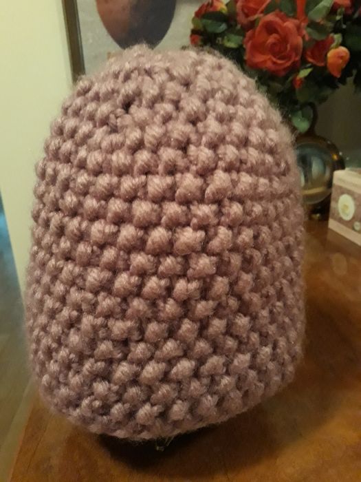 Шапки вязаные ручной работы из высококачественной пряжи