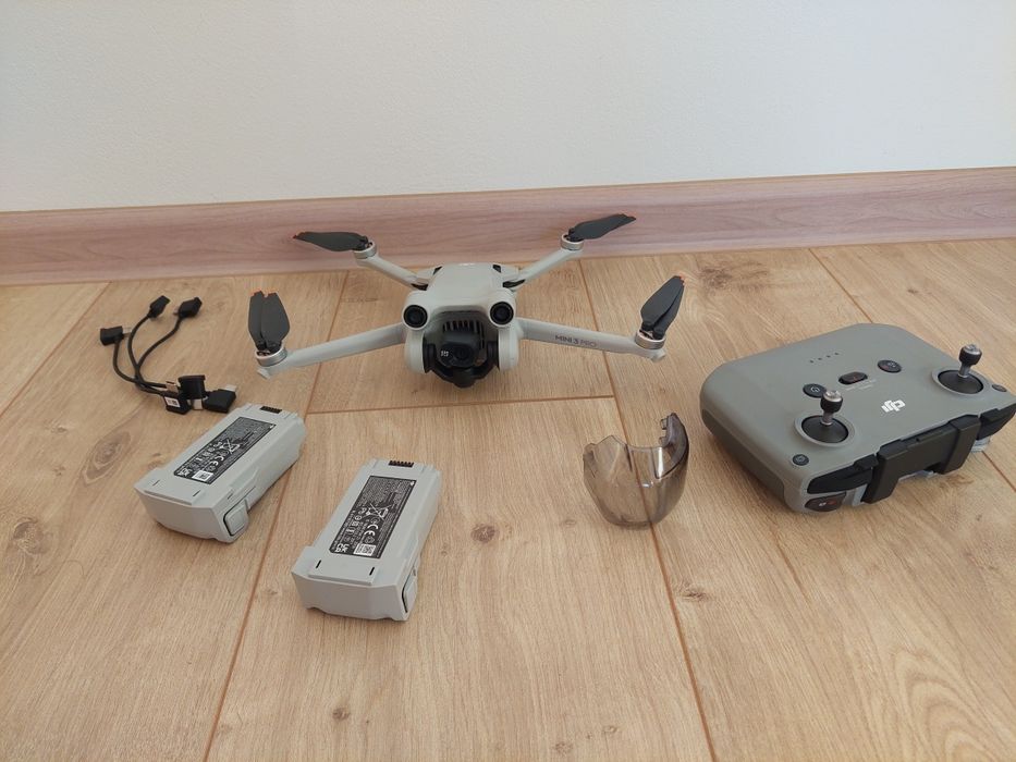 Квадрокоптер DJI Mini 3 Pro