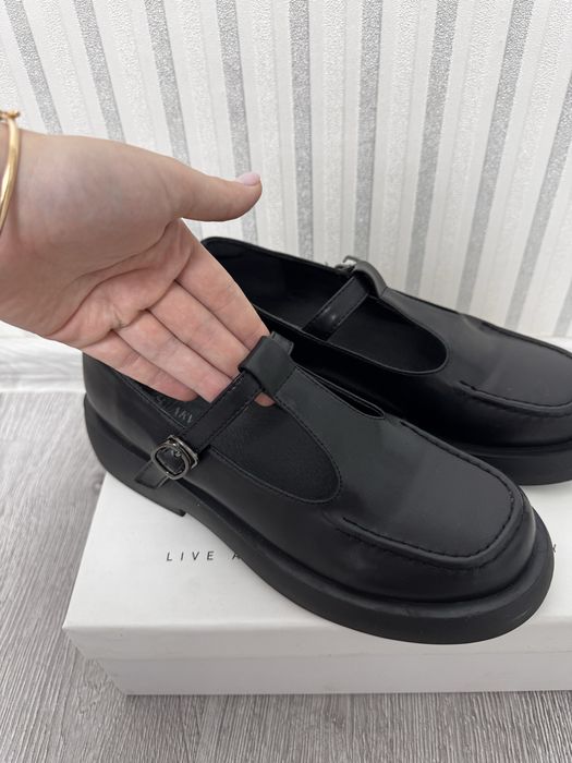 Стильні шкіряні лофери AKVAS