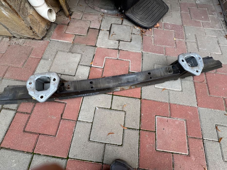 усилитель заднего бампера