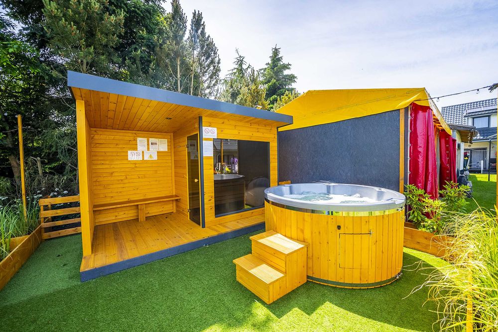 Domek 6 os. nad morzem z sauną balią jacuzzi melex plac zabaw siłownia rowery - Domki Marengo