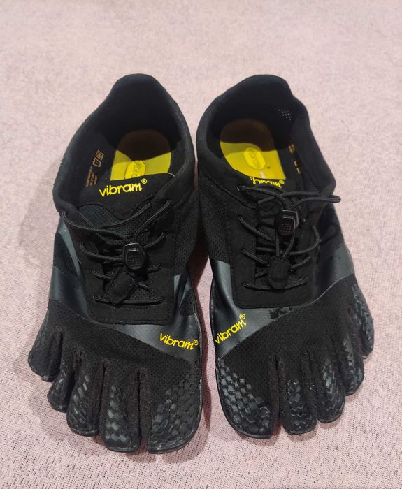 Buty Fivefingers męskie 41 25cm jak nowe czarne okazja pięciopalczaste vibram