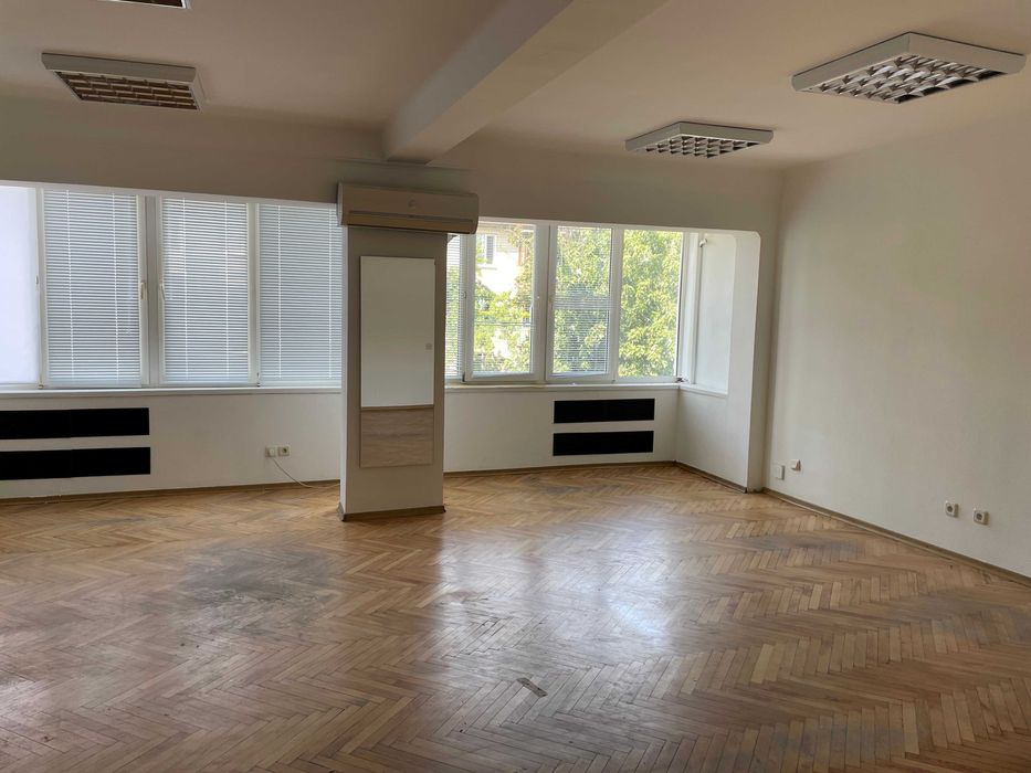 Здам офіс 50 м2, вул. Тампере 11А, Дарницька площа. Власник.