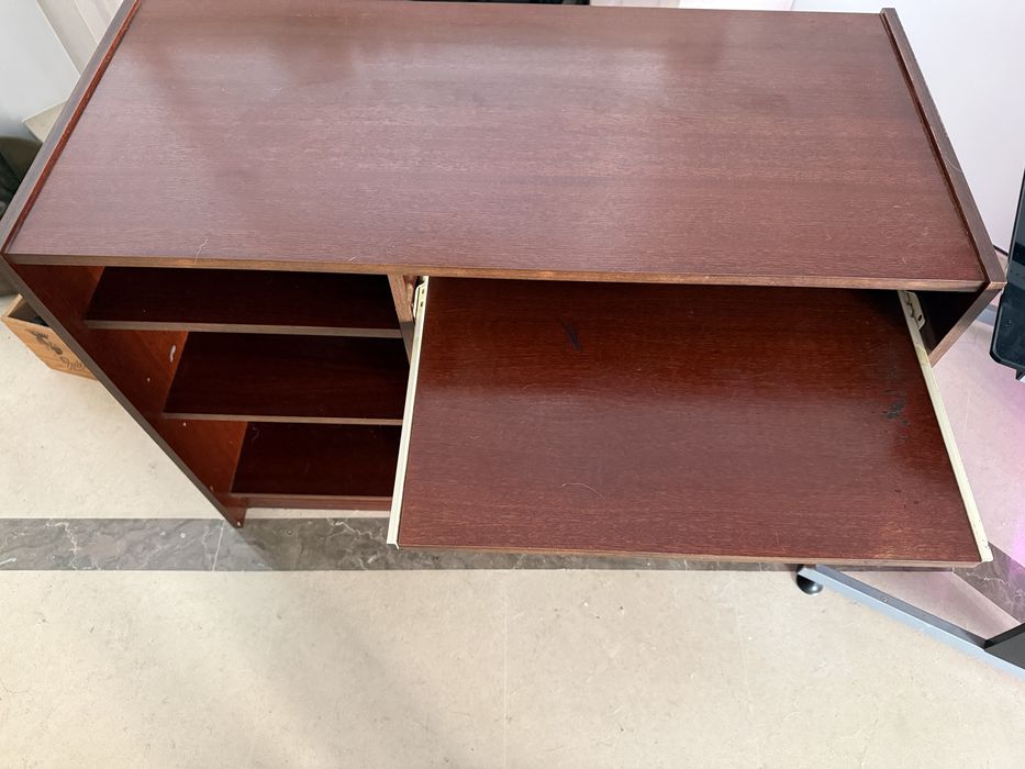Mesa de escritório de madeira