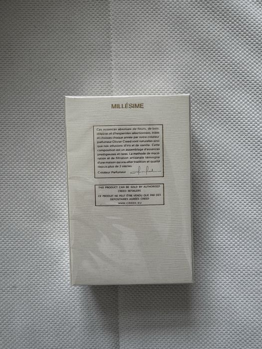 Perfum aventus for her