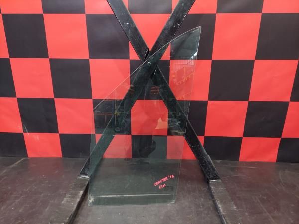 Vidro porta frente esquerda VOLKSWAGEN Crafter (SY_)