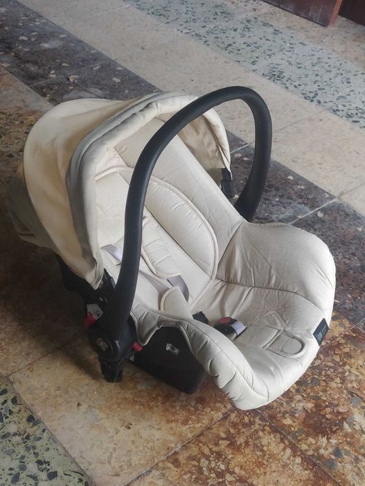 Cadeira de bébe creme