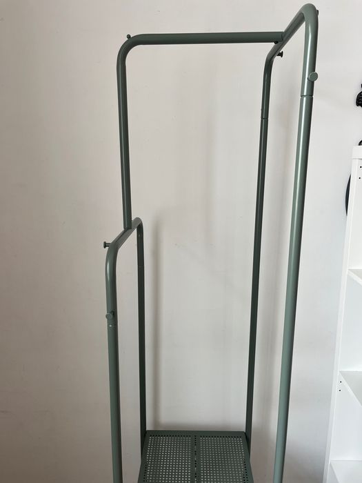 cabide ikea em metal