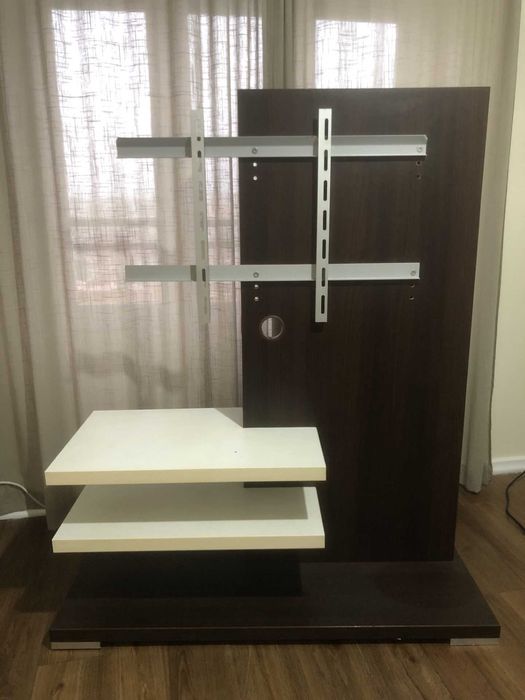 Movel de TV com suporte