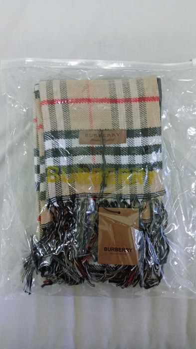 Burberry Cachecol Reversível NOVO
