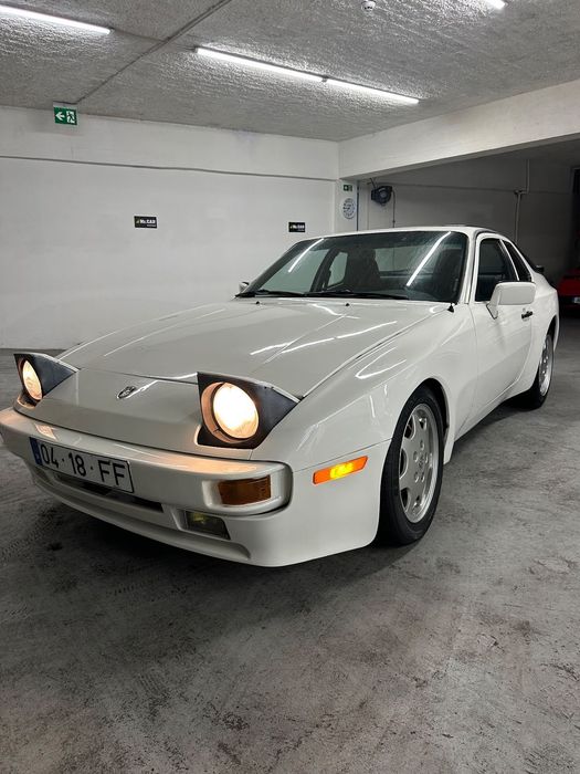 Porsche 944 Standard