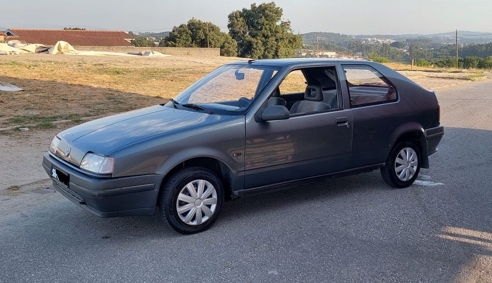 Renault 19 1.2 clássico de 3 portas