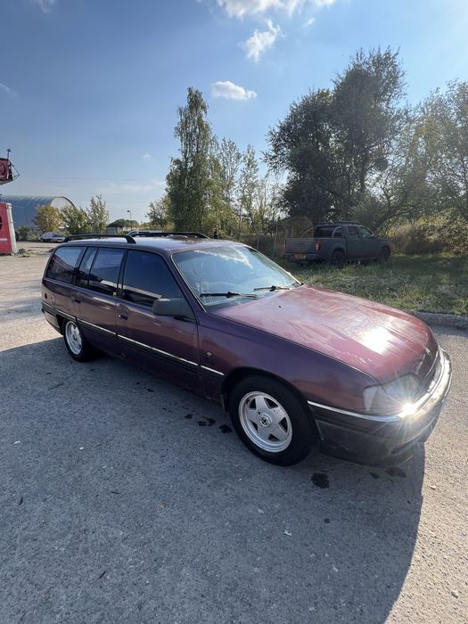 Срочно продам Opel Omega 1992 року