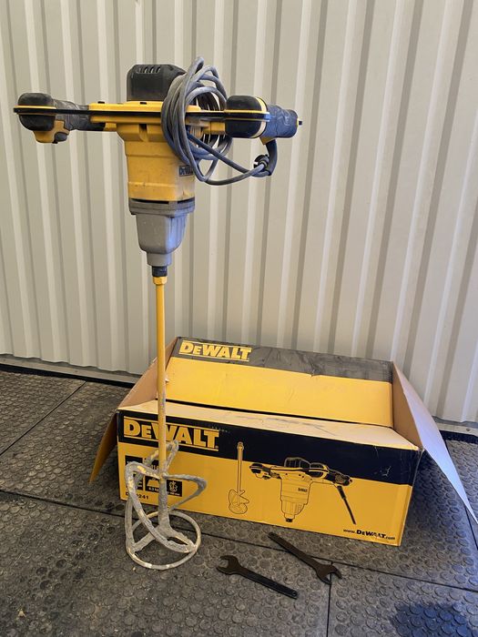 Mieszadło dewalt DWD 241 mieszarka 1800 W