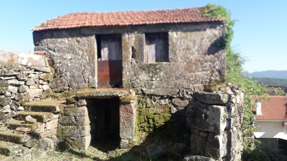 2 casas em pedra
