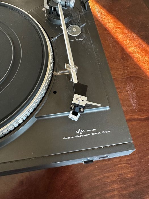 Gramofon DUAL 617 Q - zmodernizowane ramię