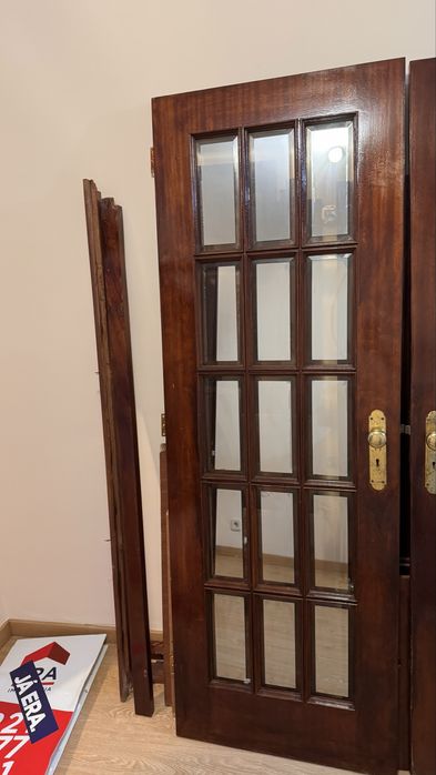 Porta de Madeira com vidros