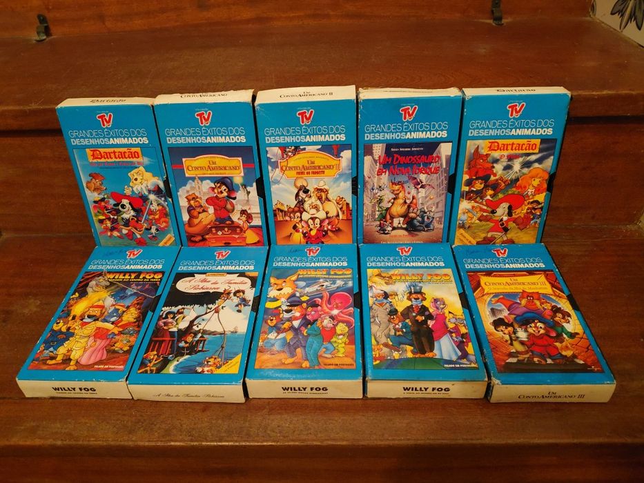 Conjunto de cassetes antigas em bom estado. A funcionar