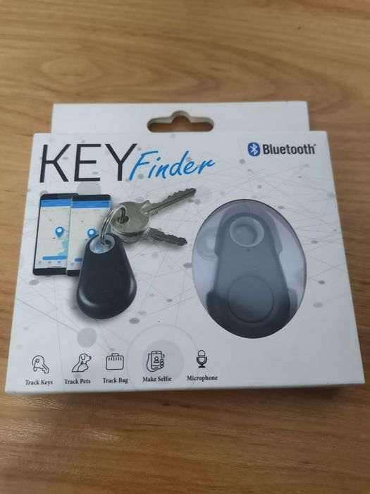 4x Lokalizator do kluczy portfela telefonu brelok bluetooth czarny dok