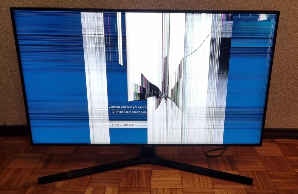 Televisão Samsung 43' p/peças