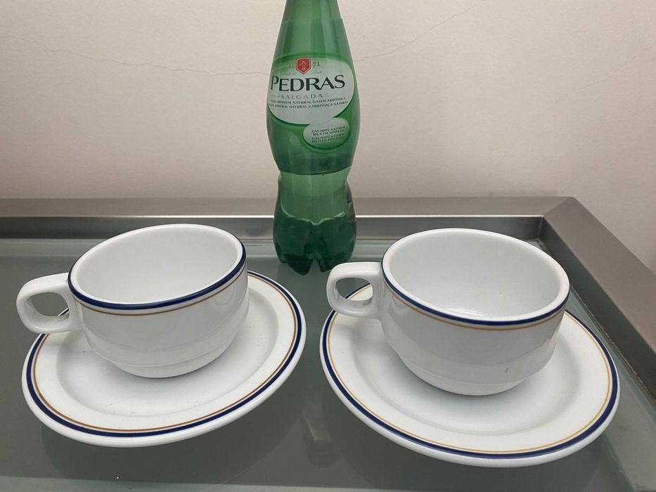 Conjunto de 12 Chávenas e pires novos Costa Verde