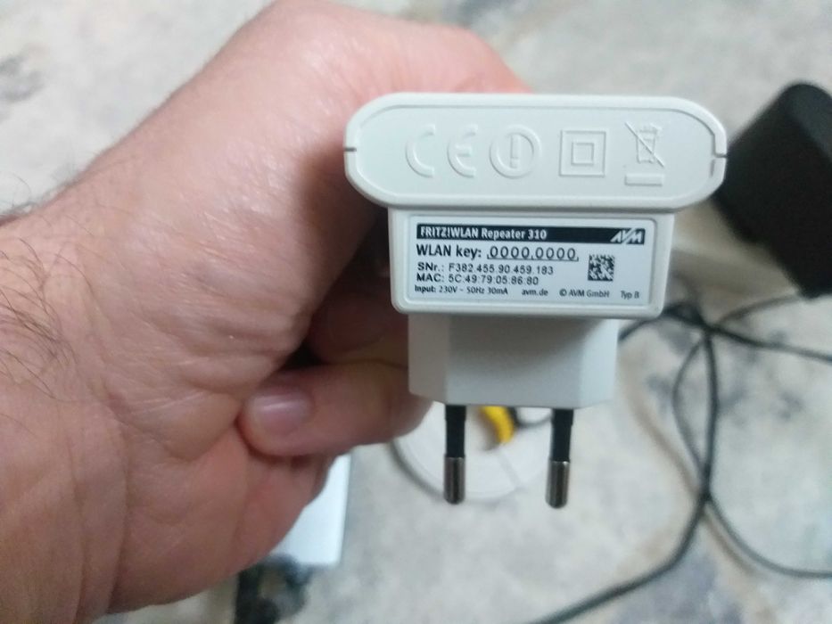 Маршрутізатор Fritz Box Wlan 7270 и Ретранслятор Wi-Fi FRITZ Repeater