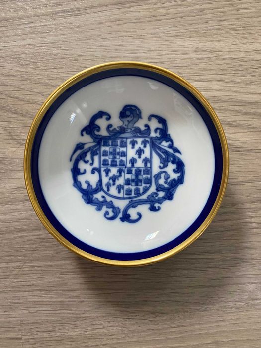 Tacinha com brasão de Matias de Albuquerque da SPAL