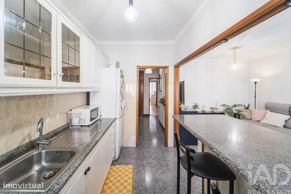 Apartamento T2 em Chafé de 88 m2