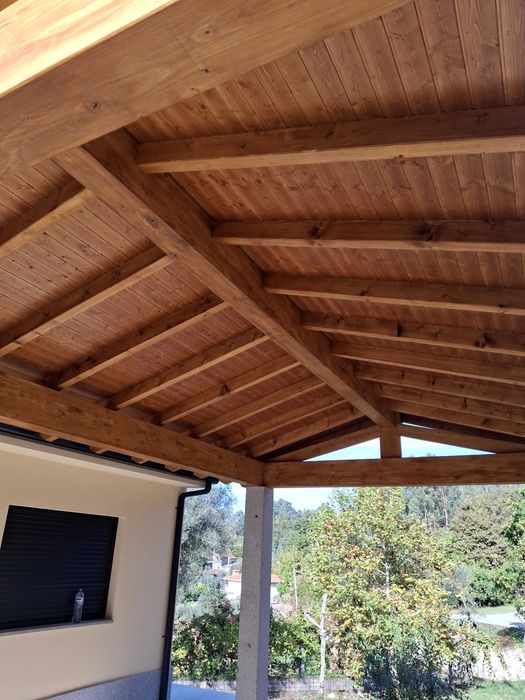 Todo tipo de trabalhos de carpintaria