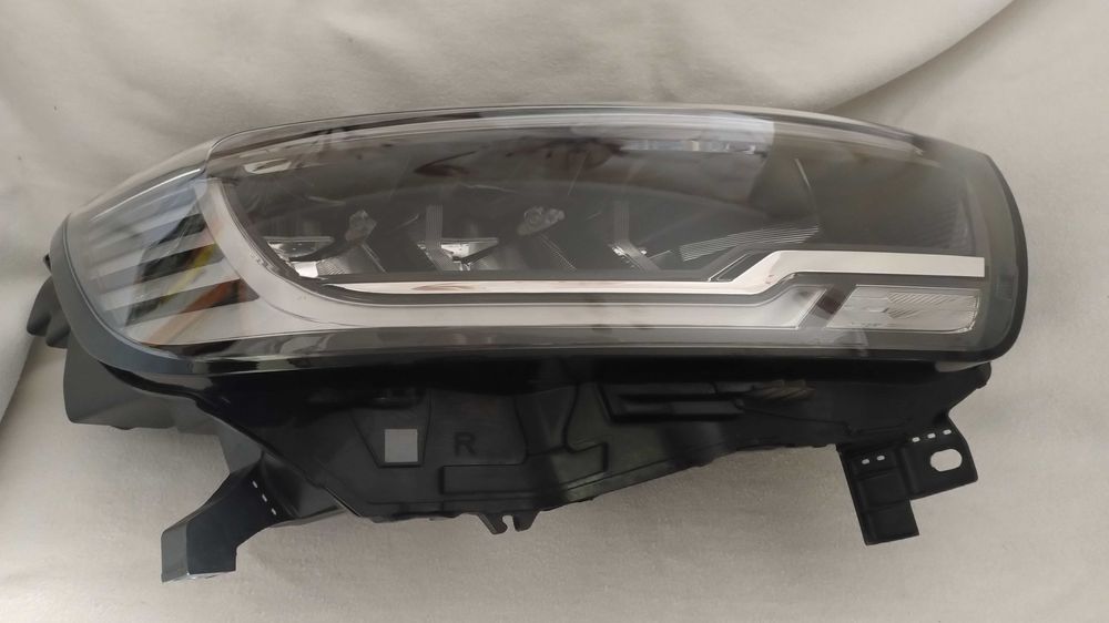 Reflektor Lampa Przednia Prawa FULL LED Renault Kangoo III 2021-