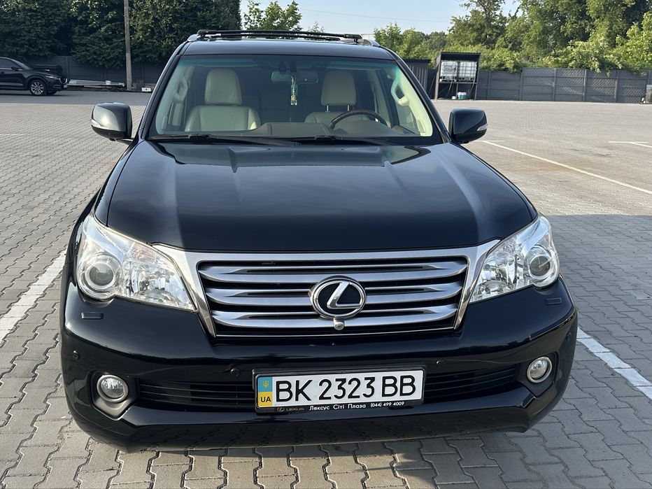 Lexus GX 460, 2010 рік, 7 місць, чорний колір., газ-бензин