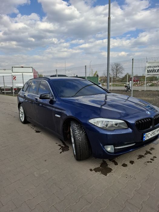 BMW 520d F11 2011