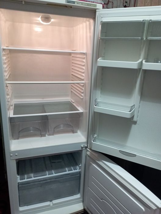 Продам холодильник Атлант