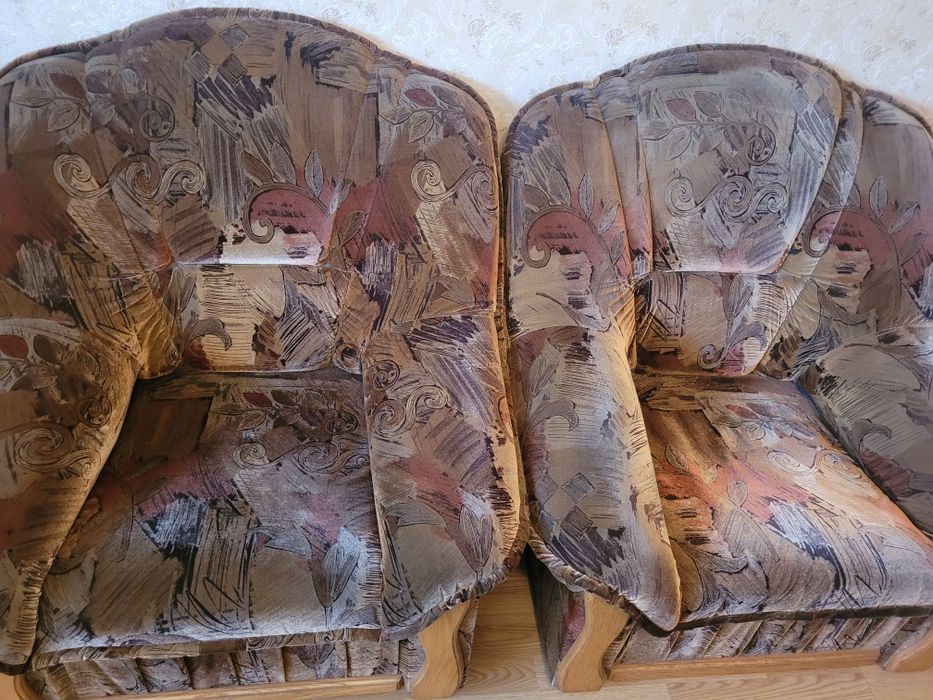 Komplet foteli w dobrym stanie