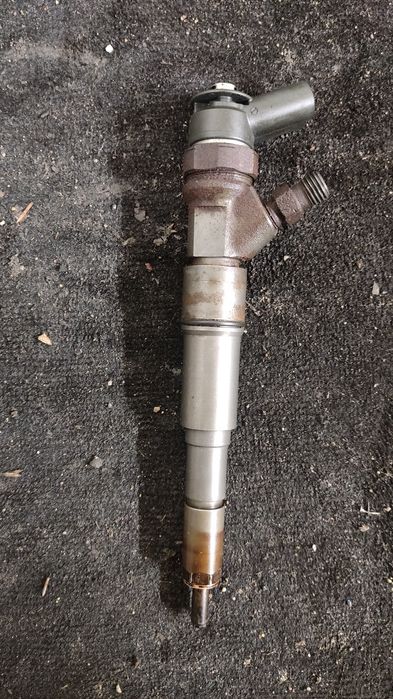 Wtryskiwacz wtrysk paliwa BMW E60 E61 525d