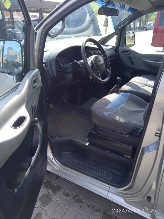 Hyundai H1 2005рік