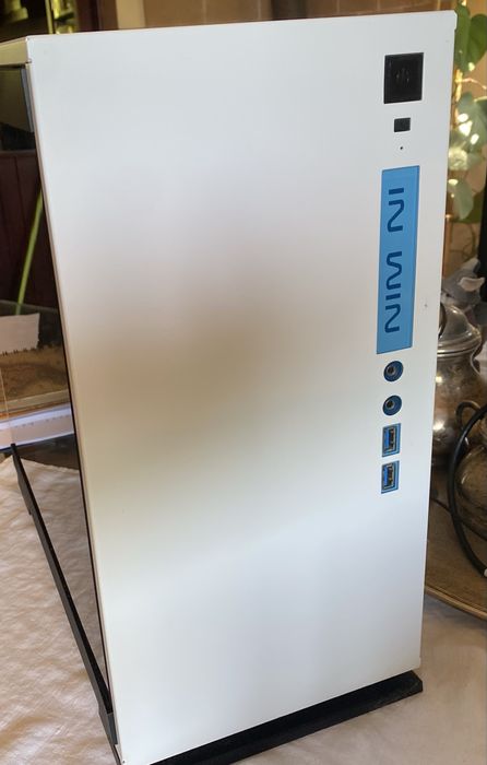 Caixa InWin 301 MicroATX