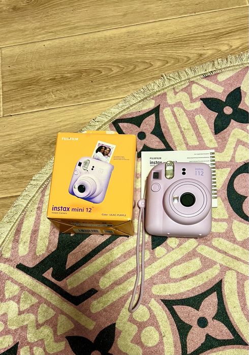 фотоапарат instax mini 12