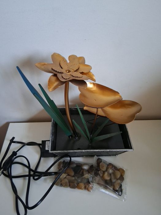 Fonte de Água de Mesa Ferro Forjada, Cascata Decorativa - NOVO