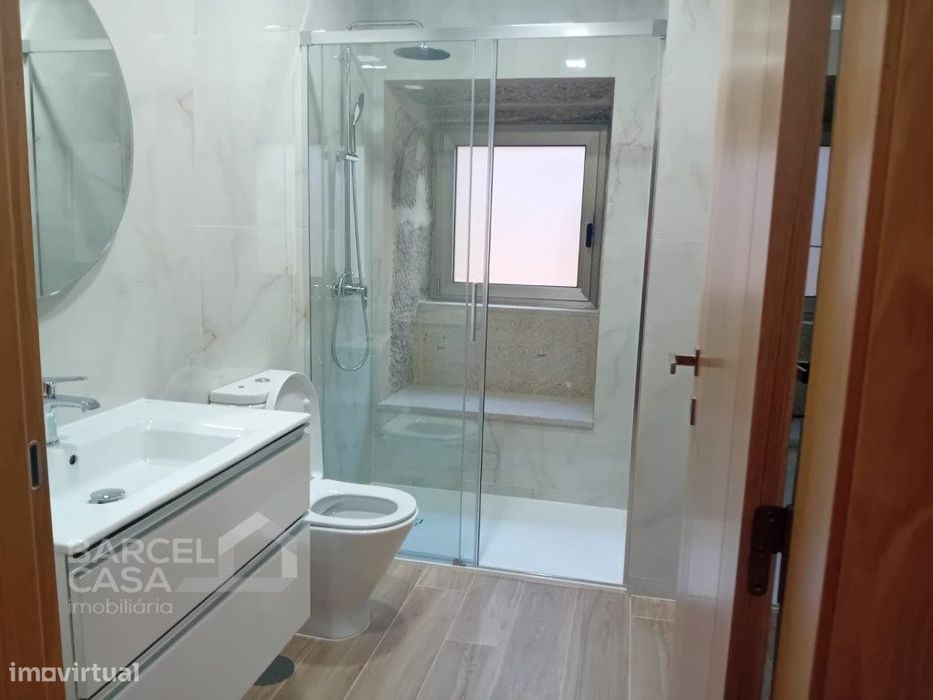 Exclusividade e Charme em Pedra: Moradia Individual T3 em Carapeços...