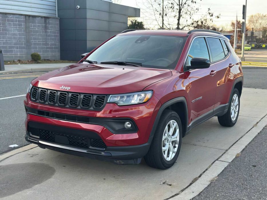 Jeep Compass Latitude      2024