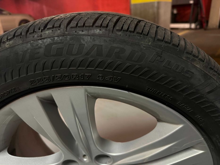 Opony Bridgestone plus + Felgi BMW f30, 17"; 5X120; 72,6mm