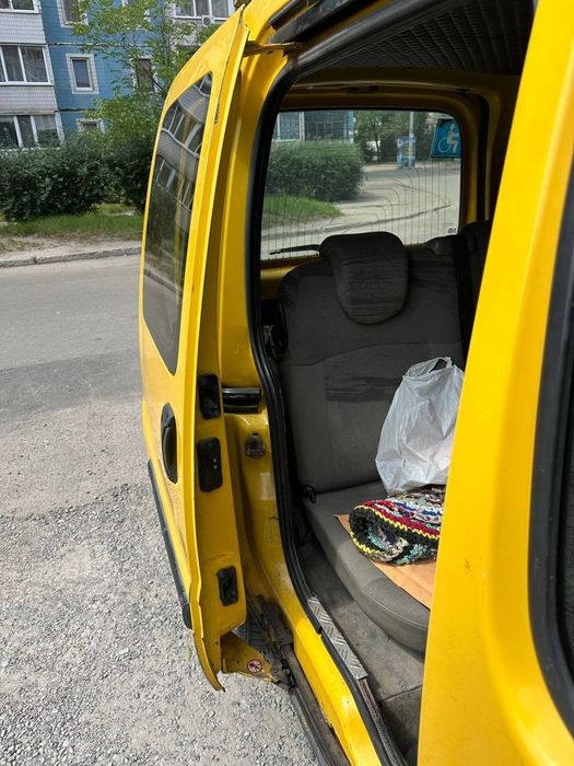 Рено       Кенго.